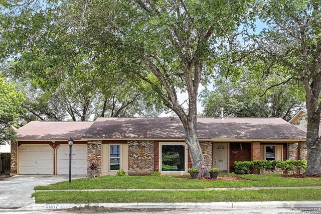 5867 Oak Run, San Antonio, TX 78247