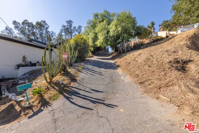 0 Poppy St, Los Angeles, CA 90042