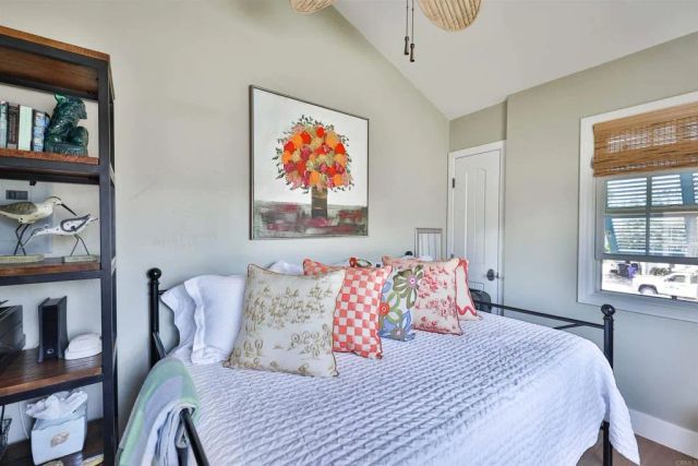810 D Avenue, Coronado, CA 92118