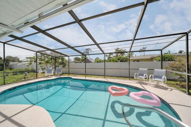1415 FALCON ROAD, Venice, FL 34293