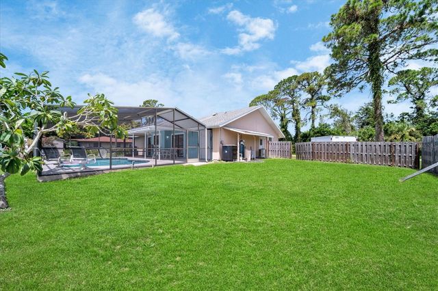 1415 FALCON ROAD, Venice, FL 34293