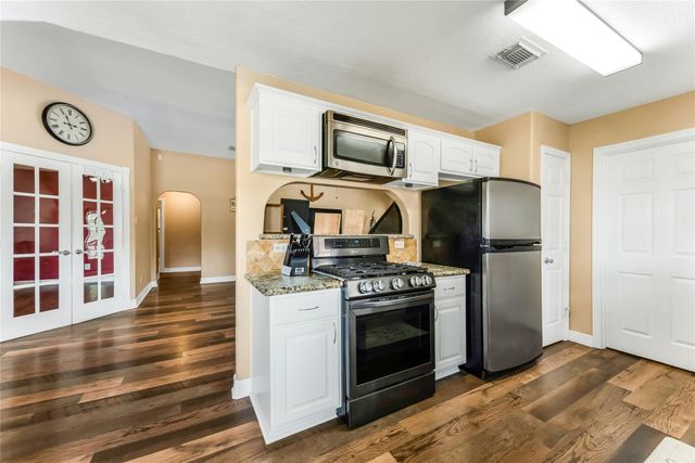 519 Fairfield Street, Shoreacres, TX 77571
