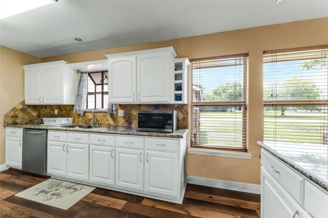 519 Fairfield Street, Shoreacres, TX 77571