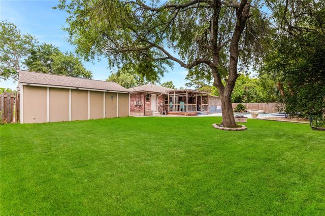519 Fairfield Street, Shoreacres, TX 77571