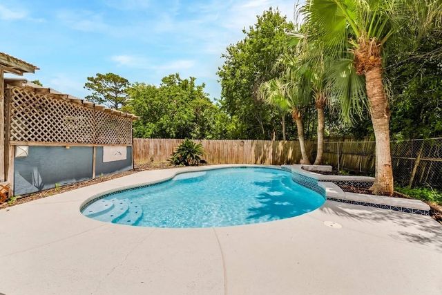519 Fairfield Street, Shoreacres, TX 77571