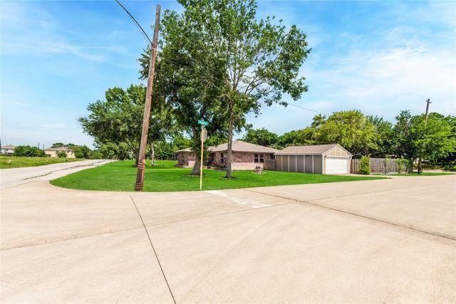 519 Fairfield Street, Shoreacres, TX 77571