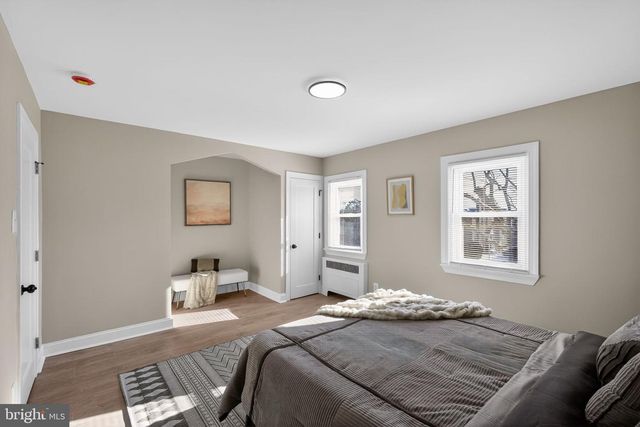 321 E GORGAS LN, Philadelphia, PA 19119