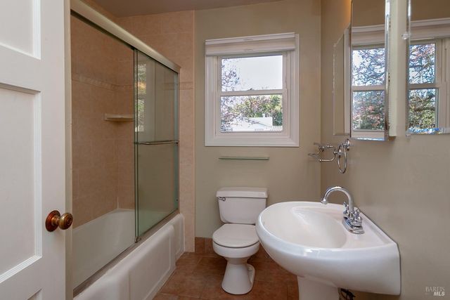 2149 Humboldt St, Santa Rosa, CA 95404