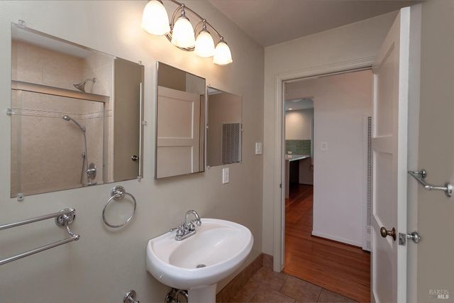 2149 Humboldt St, Santa Rosa, CA 95404