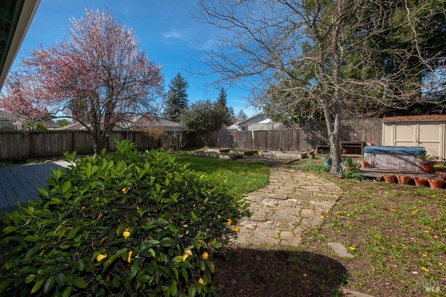 2149 Humboldt St, Santa Rosa, CA 95404