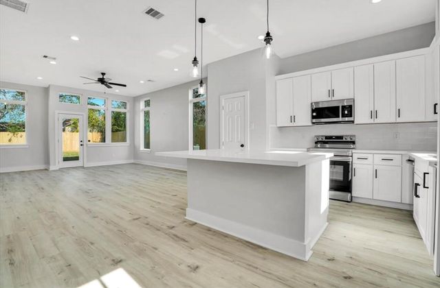 805 Granville Drive, Houston, TX 77091