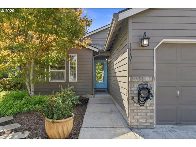 17103 Se 18TH St, Vancouver, WA 98683