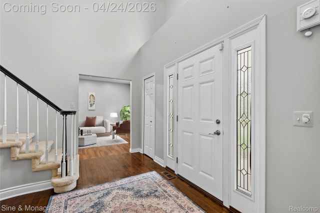 4451 Carriage Hill Court, Oakland Charter Township, MI 48306