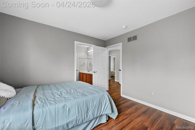 4451 Carriage Hill Court, Oakland Charter Township, MI 48306