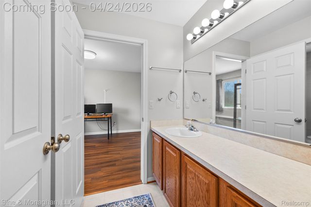 4451 Carriage Hill Court, Oakland Charter Township, MI 48306