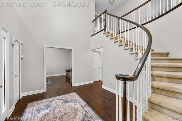 4451 Carriage Hill Court, Oakland Charter Township, MI 48306