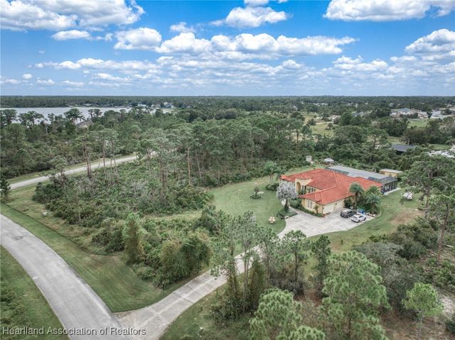 3000 Hawks Landing Circle, Sebring, FL 33875