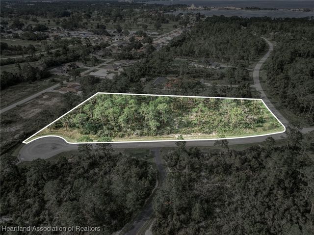 3000 Hawks Landing Circle, Sebring, FL 33875