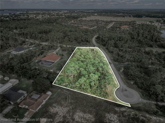 3000 Hawks Landing Circle, Sebring, FL 33875