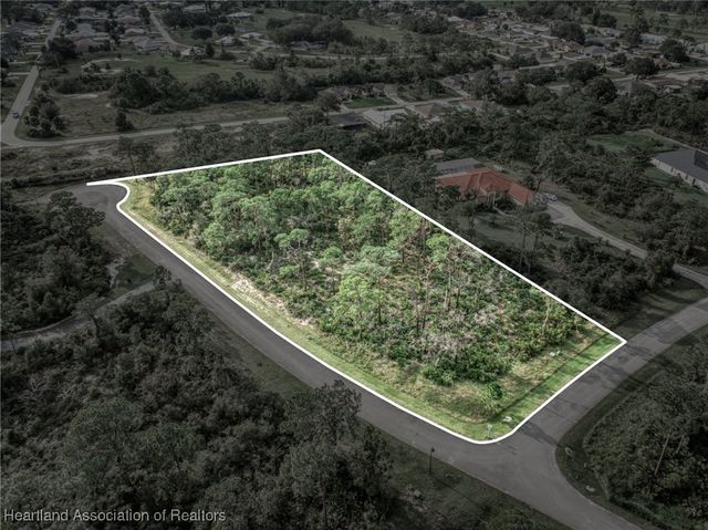 3000 Hawks Landing Circle, Sebring, FL 33875