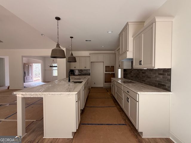 3243 Old Lifsey Springs Road, Molena, GA 30258