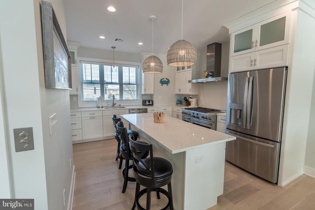 432 MORRIS BLVD, Manahawkin, NJ 08050