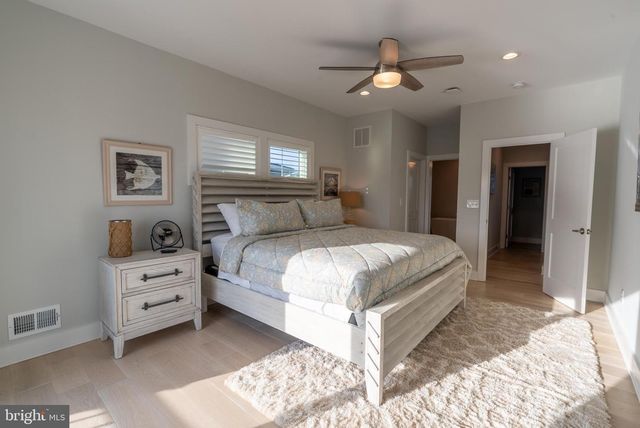 432 MORRIS BLVD, Manahawkin, NJ 08050