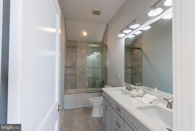 432 MORRIS BLVD, Manahawkin, NJ 08050