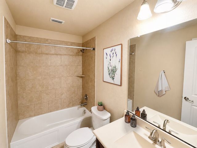 516 Cheyenne Drive, Aubrey, TX 76227