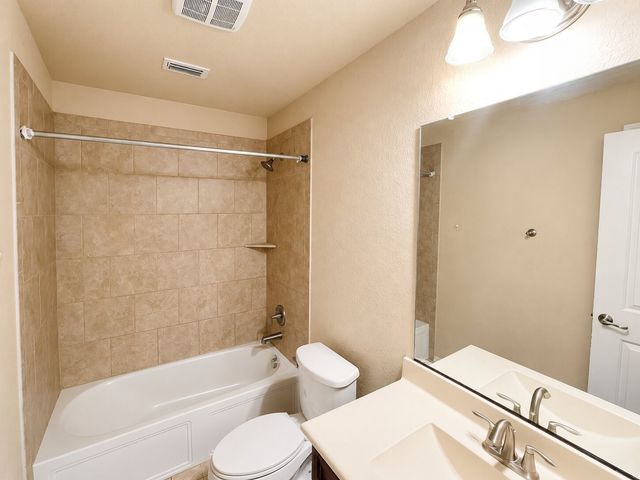516 Cheyenne Drive, Aubrey, TX 76227