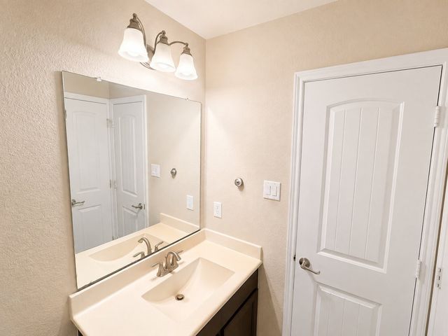 516 Cheyenne Drive, Aubrey, TX 76227