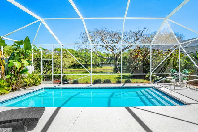 4983 Garden Drive, Delray Beach, FL 33445