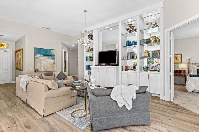 4983 Garden Drive, Delray Beach, FL 33445