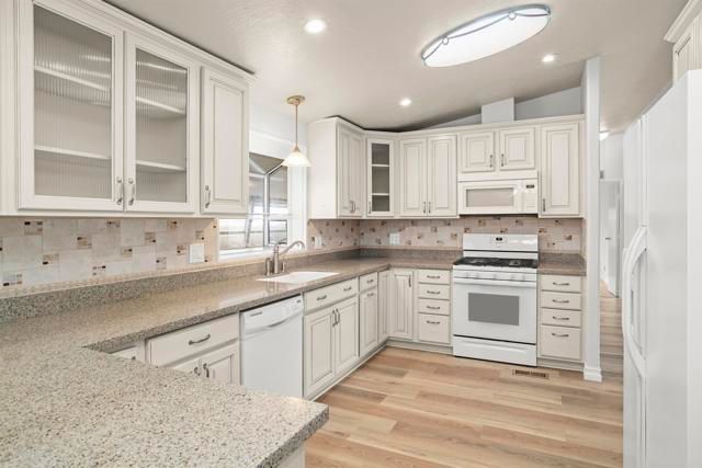 909 RICHLAND RD 84, San Marcos, CA 92069