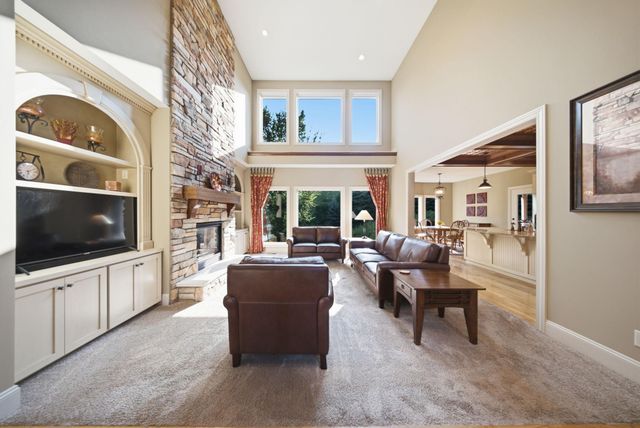905 Highlander Trail, Hudson, WI 54016