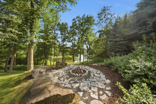 905 Highlander Trail, Hudson, WI 54016