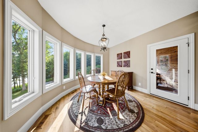 905 Highlander Trail, Hudson, WI 54016