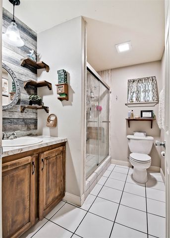 331 W Willow Avenue, Farmington, AR 72730