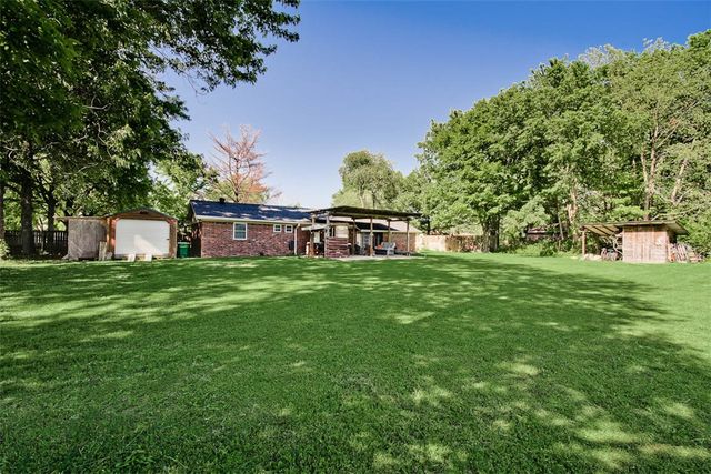 331 W Willow Avenue, Farmington, AR 72730