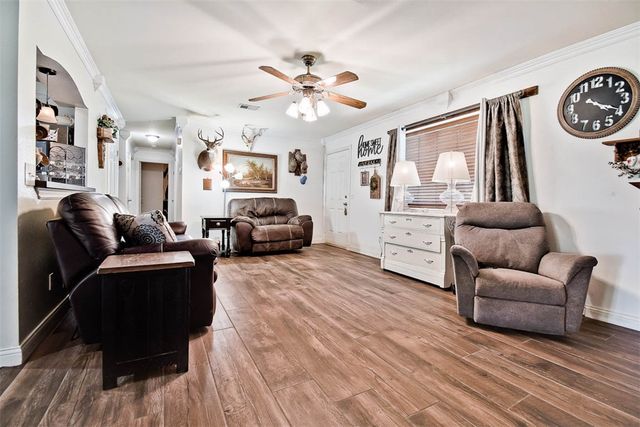 331 W Willow Avenue, Farmington, AR 72730