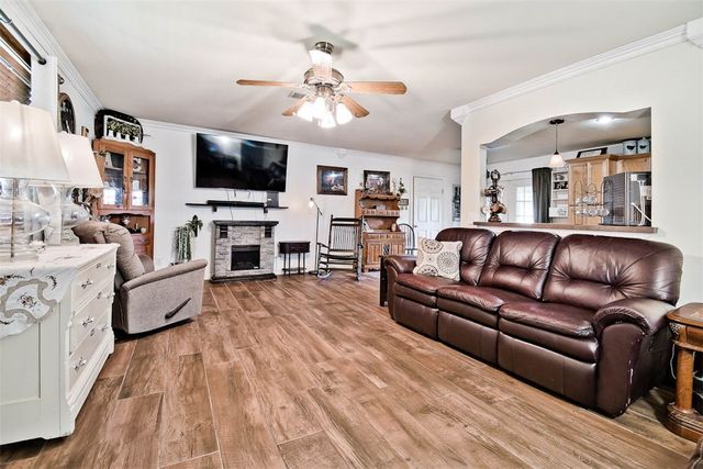 331 W Willow Avenue, Farmington, AR 72730