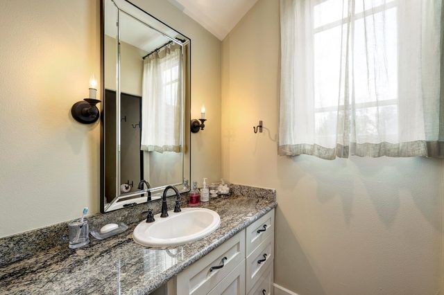 16 Lana Lane B, Houston, TX 77027