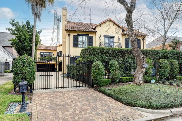 16 Lana Lane B, Houston, TX 77027