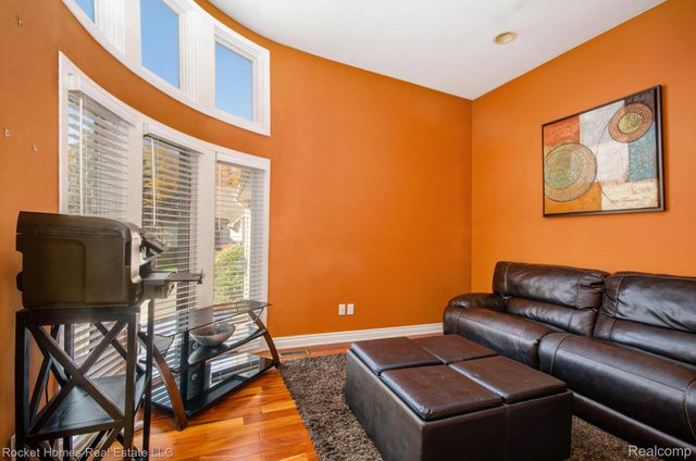 28909 Hidden Trail, Farmington Hills, MI 48331