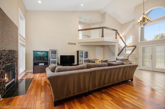 28909 Hidden Trail, Farmington Hills, MI 48331