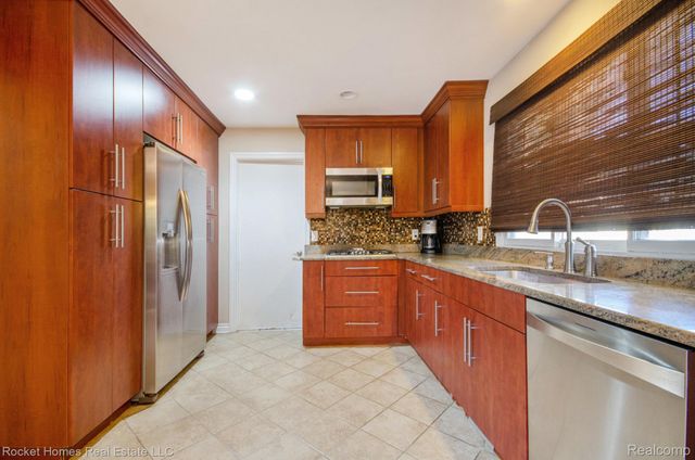 28909 Hidden Trail, Farmington Hills, MI 48331