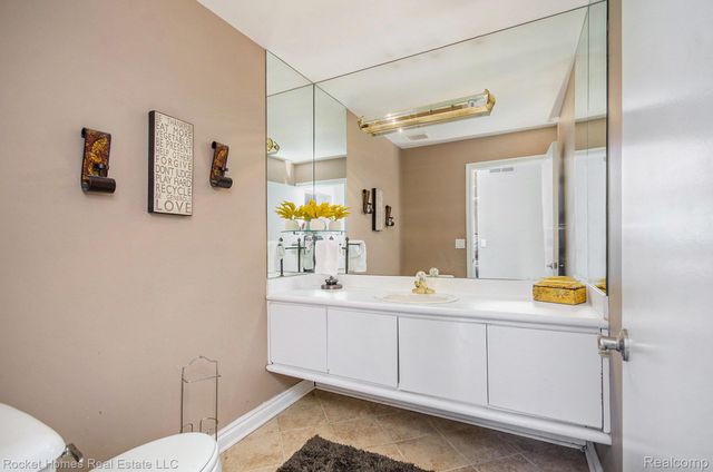 28909 Hidden Trail, Farmington Hills, MI 48331