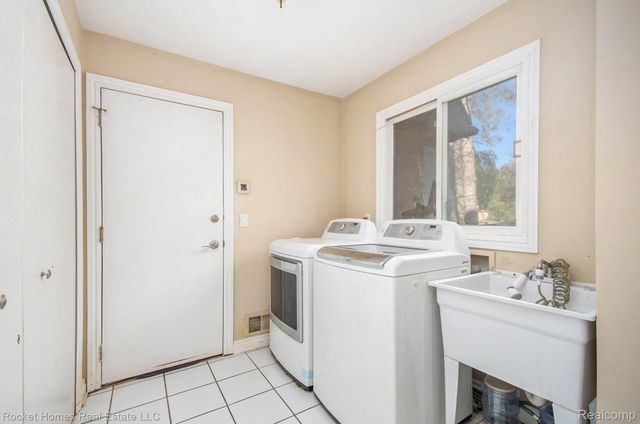 28909 Hidden Trail, Farmington Hills, MI 48331