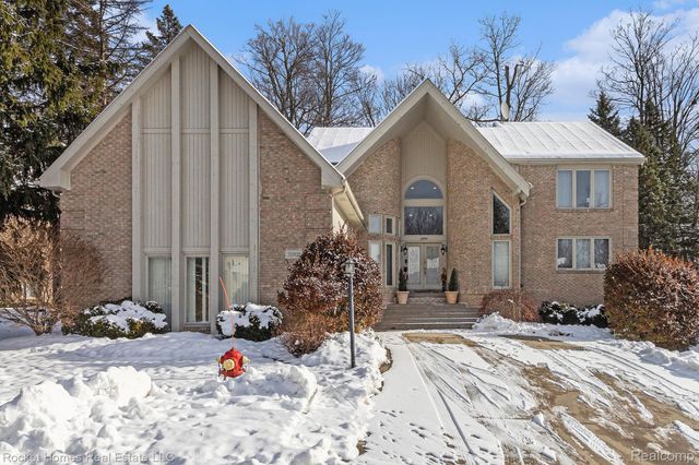28909 Hidden Trail, Farmington Hills, MI 48331