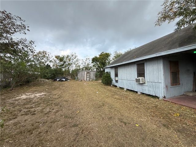 125 N Bluntzer St, Corpus Christi, TX 78408